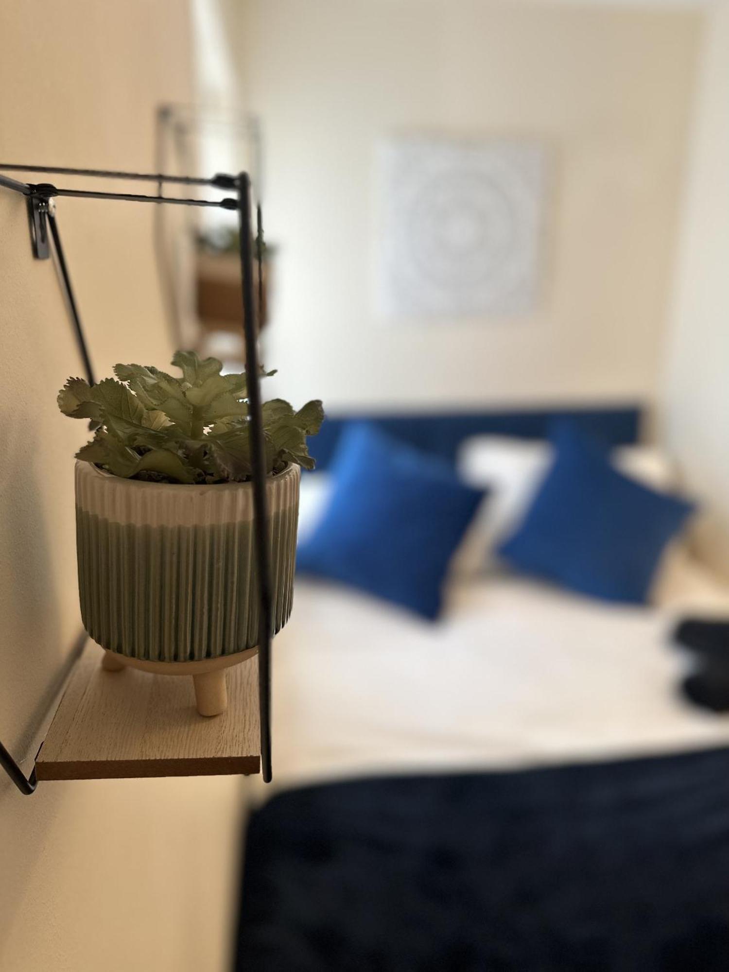 2 Bdr City Centre Apartment With Parking Κάρντιφ Εξωτερικό φωτογραφία